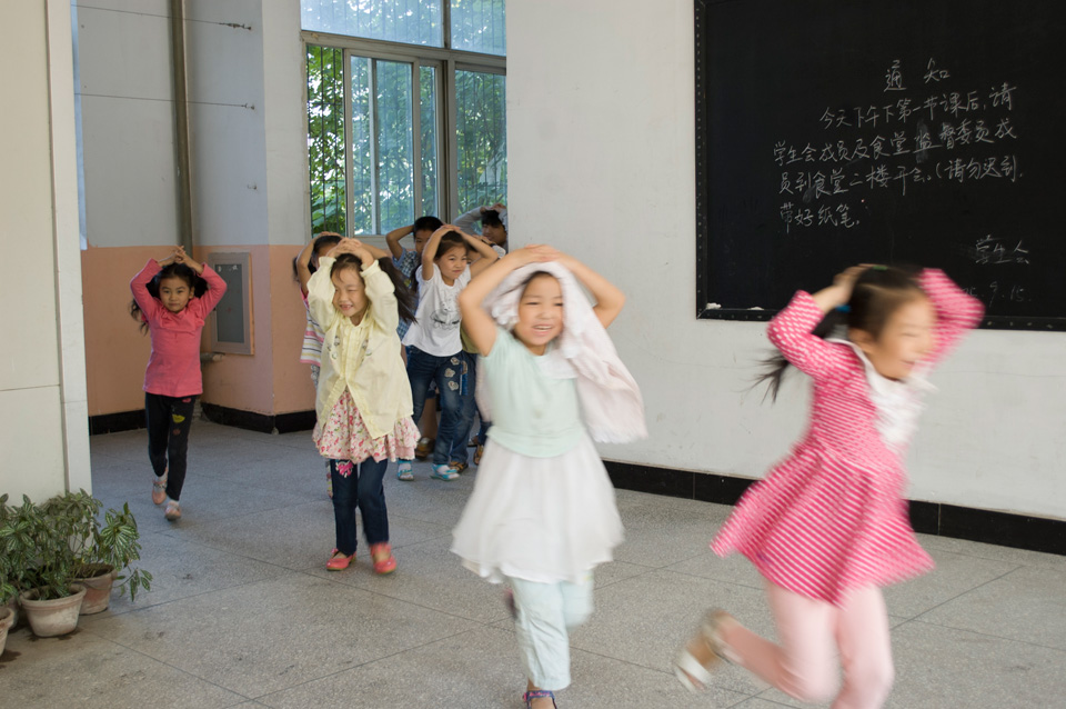 ���|Ů�ӌWУ