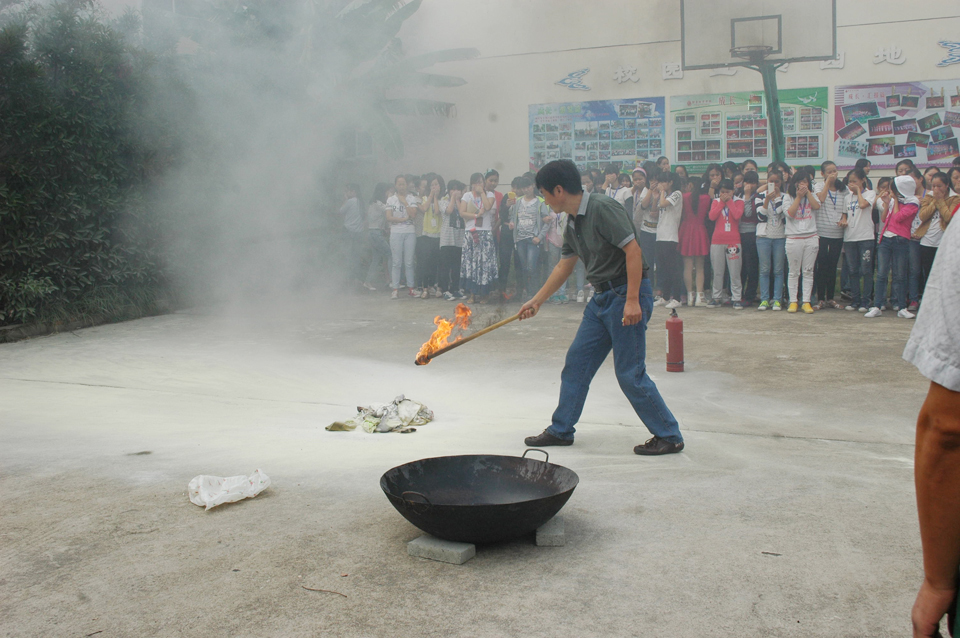 ���|Ů�ӌW(xu��)У