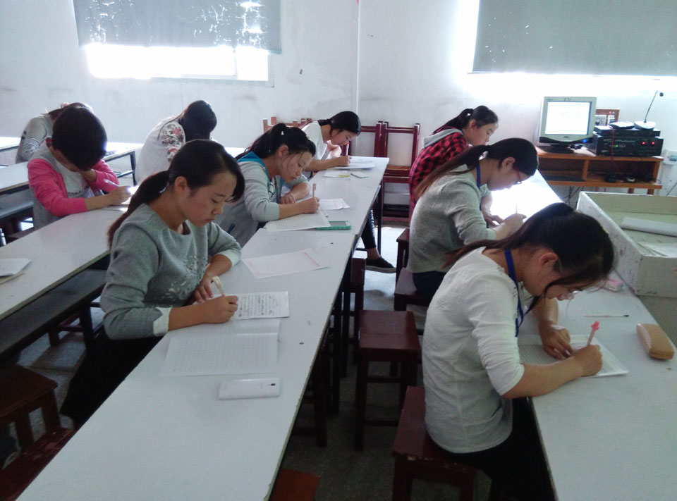 ���|Ů�ӌW(xu��)У