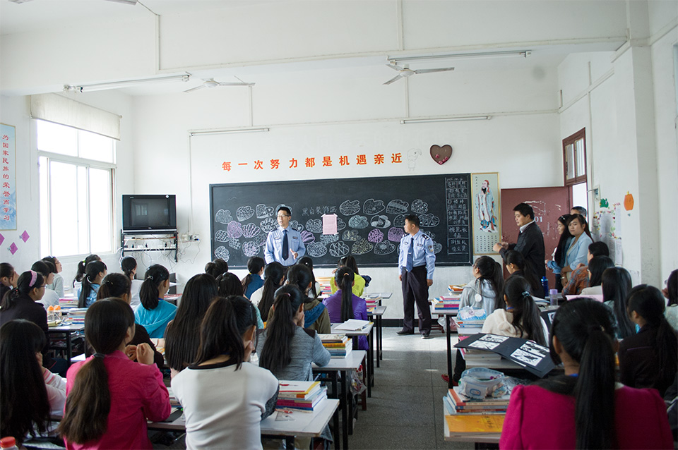 ���|Ů�ӌW(xu��)У