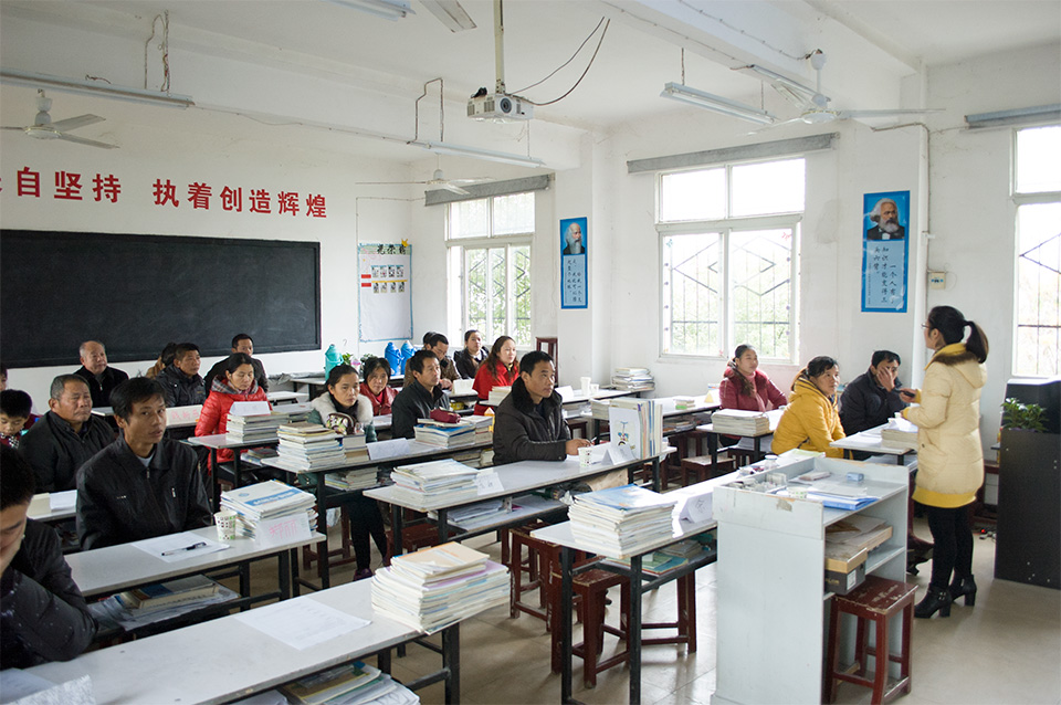 ���|Ů�ӌW(xu��)У