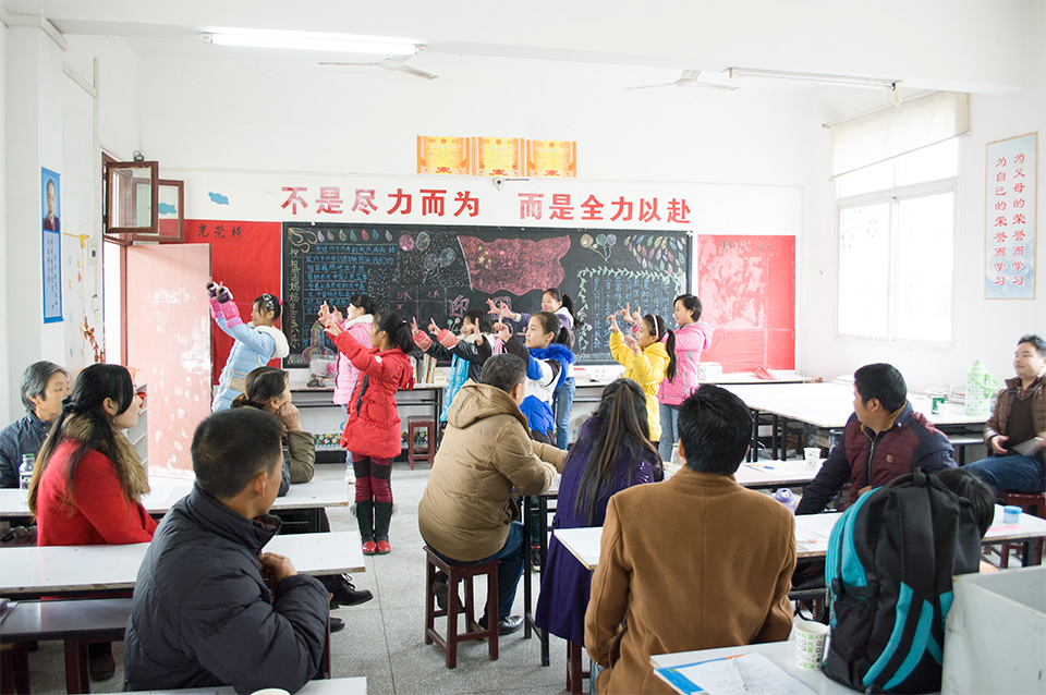 ���|Ů�ӌW(xu��)У