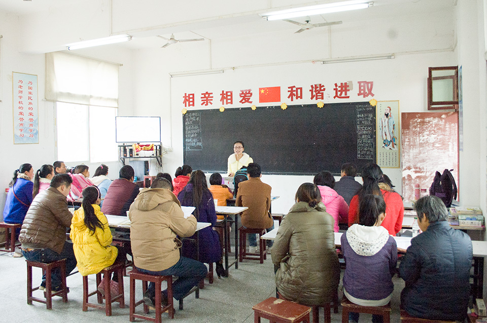 ���|Ů�ӌW(xu��)У