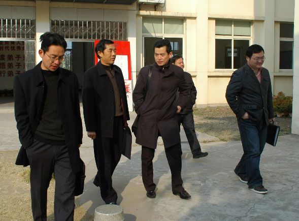 �н������I(l��ng)��(d��o)����У�z��ָ��(d��o)����