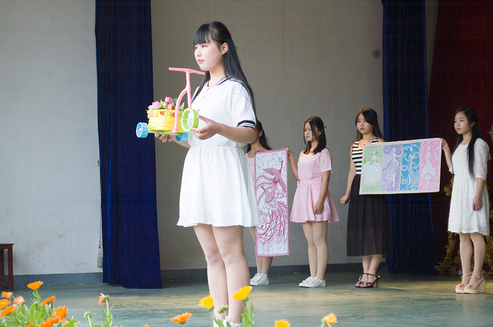 ���|Ů�ӌW(xu��)У