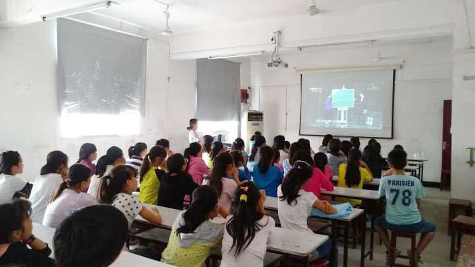 ���|Ů�ӌW(xu��)У