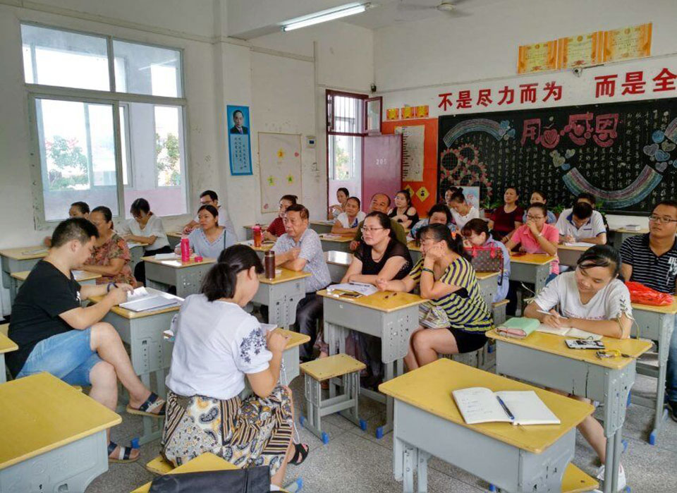 ���|Ů�ӌW(xu��)У