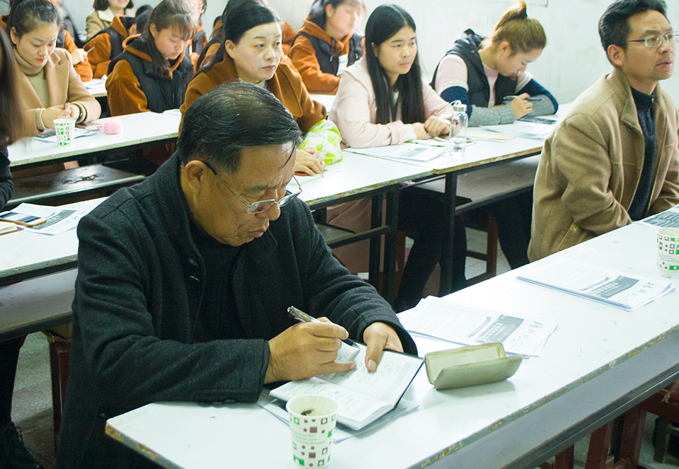 ���|Ů�ӌW(xu��)У