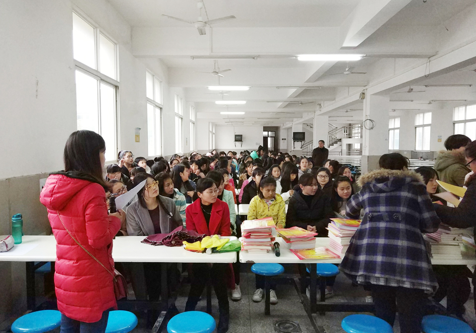 ���|Ů�ӌW(xu��)У