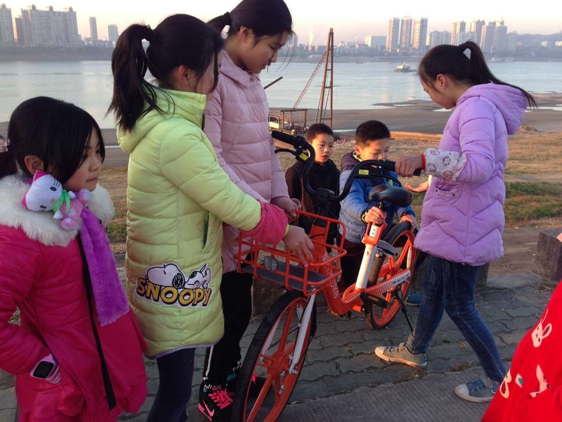 ���|Ů�ӌWУ