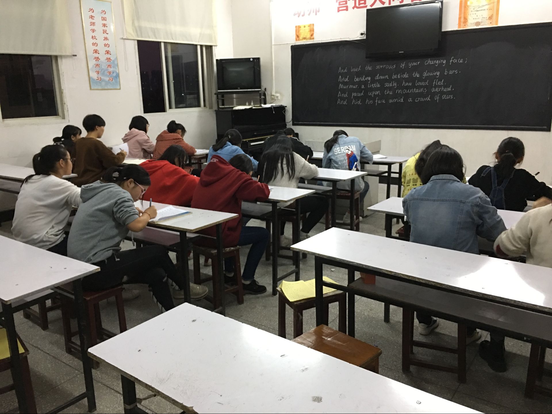 ���|Ů�ӌW(xu��)У