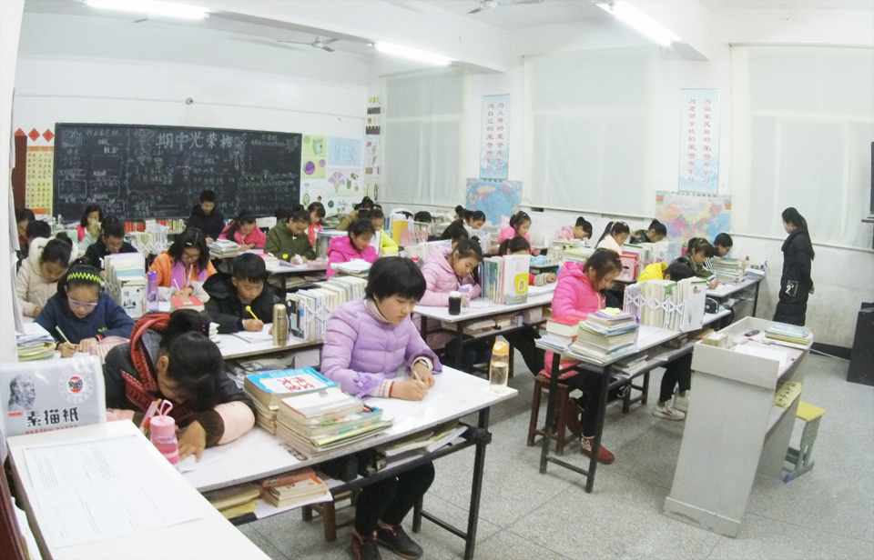 ���|Ů�ӌW(xu��)У