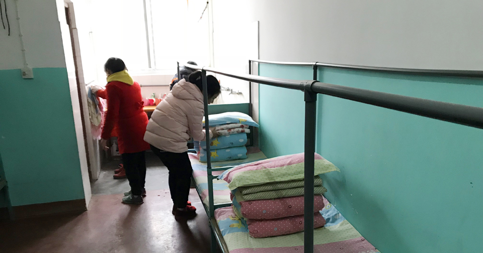 ���|Ů�ӌWУ