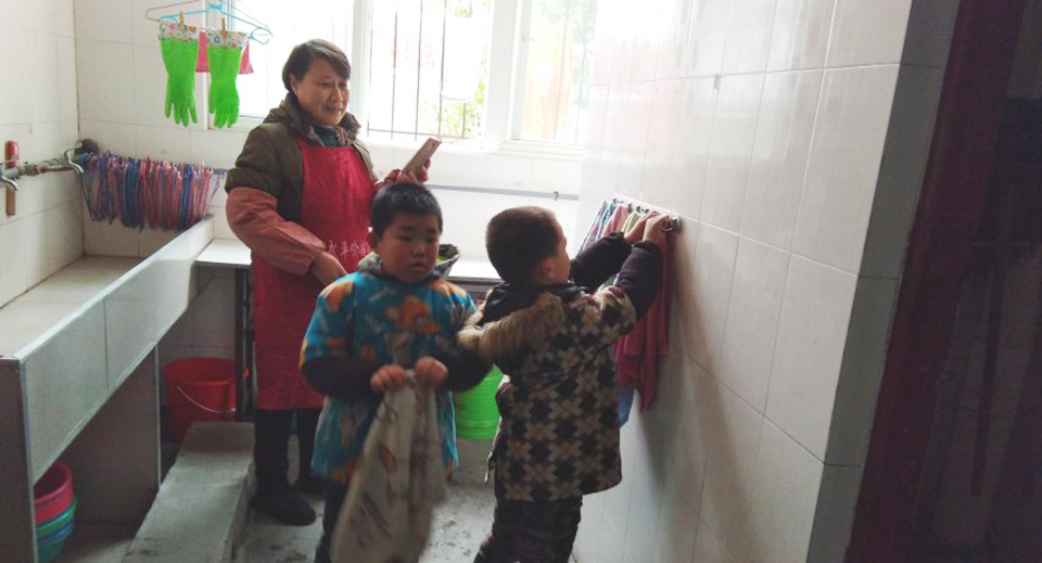 ���|Ů�ӌWУ