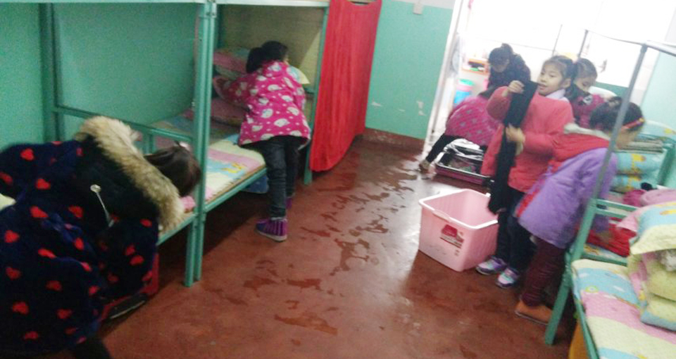 ���|Ů�ӌWУ