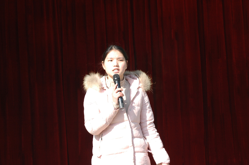 ���|Ů�ӌWУ