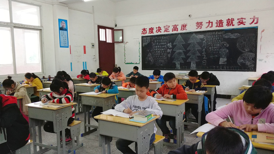 ���|Ů�ӌW(xu��)У