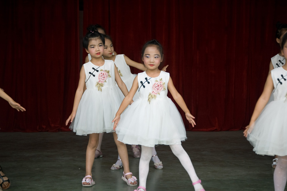 ���|Ů�ӌW(xu��)У