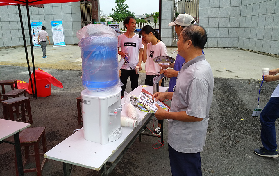 ���|Ů�ӌWУ