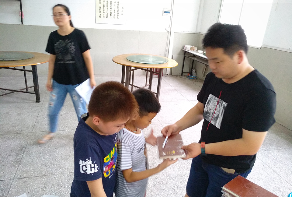 ���|Ů�ӌW(xu��)У