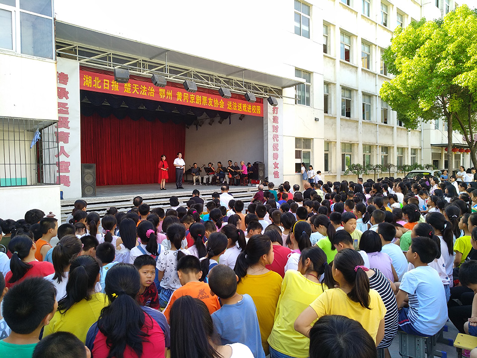 ���|Ů�ӌW(xu��)У