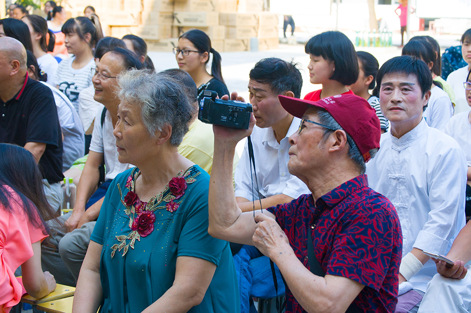 ���|Ů�ӌW(xu��)У