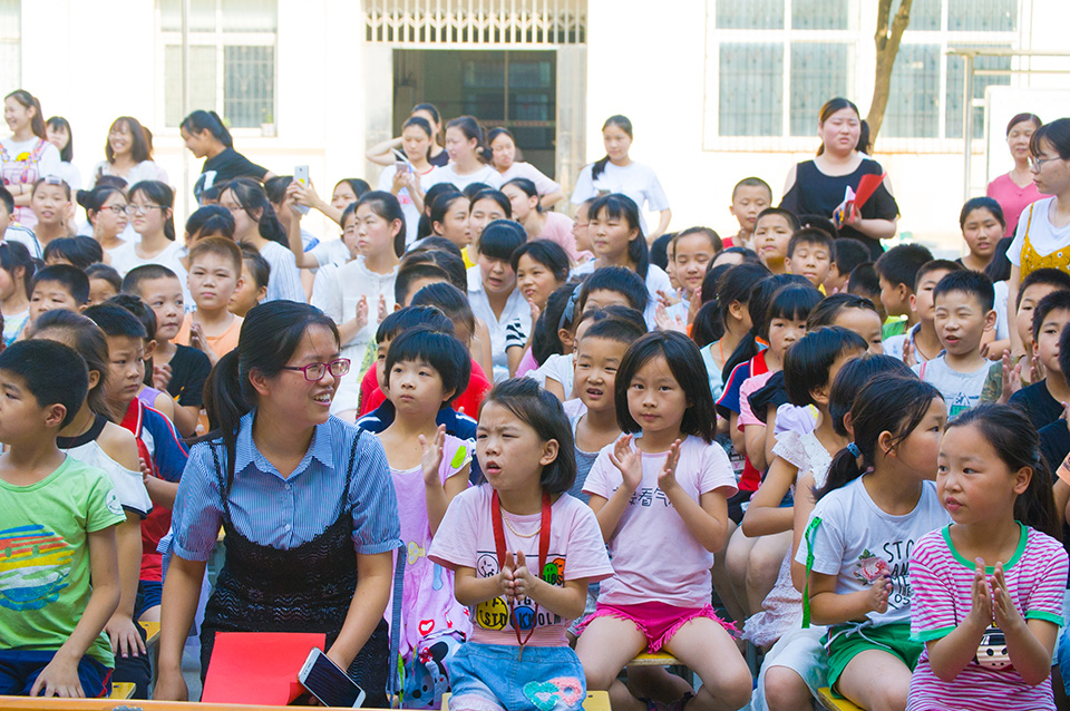 ���|Ů�ӌW(xu��)У