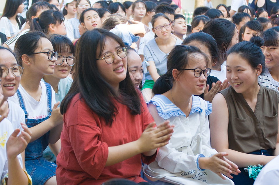 ���|Ů�ӌW(xu��)У