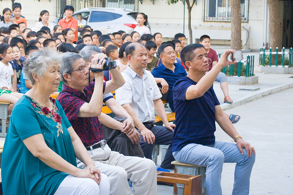 ���|Ů�ӌW(xu��)У