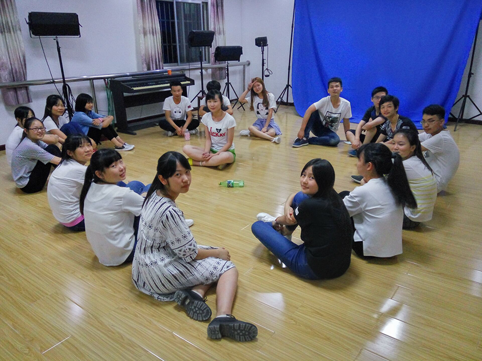 ���|Ů�ӌW(xu��)У