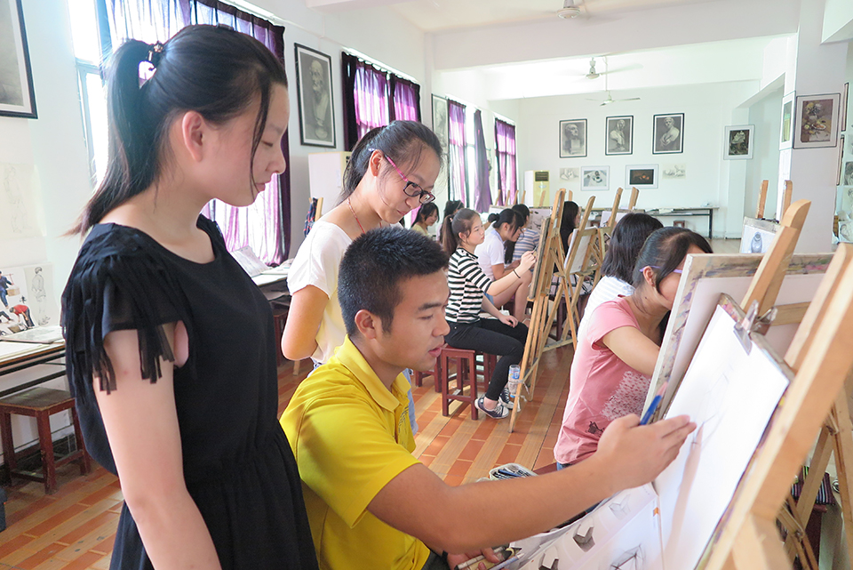 ���|Ů�ӌW(xu��)У