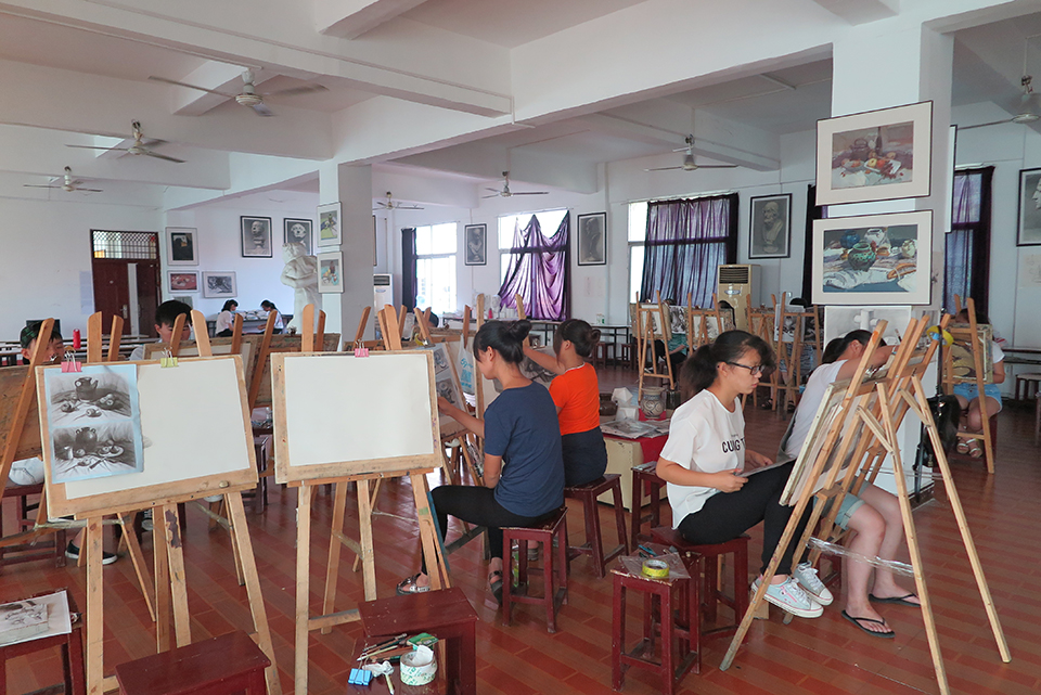 ���|Ů�ӌW(xu��)У