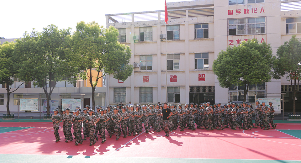 ���|Ů�ӌW(xu��)У