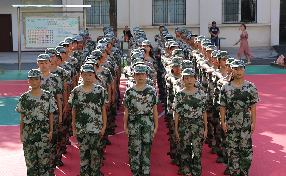 ���|Ů�ӌW(xu��)У