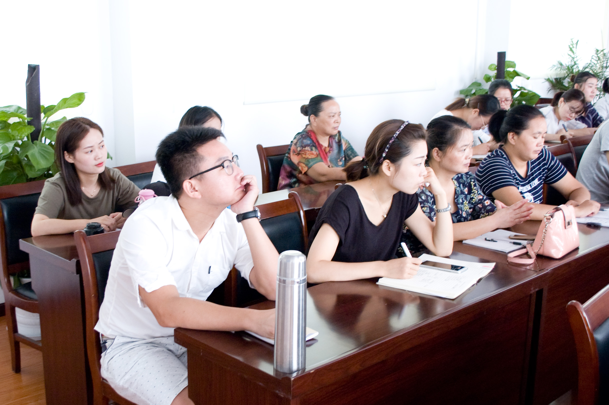 ���|Ů�ӌW(xu��)У