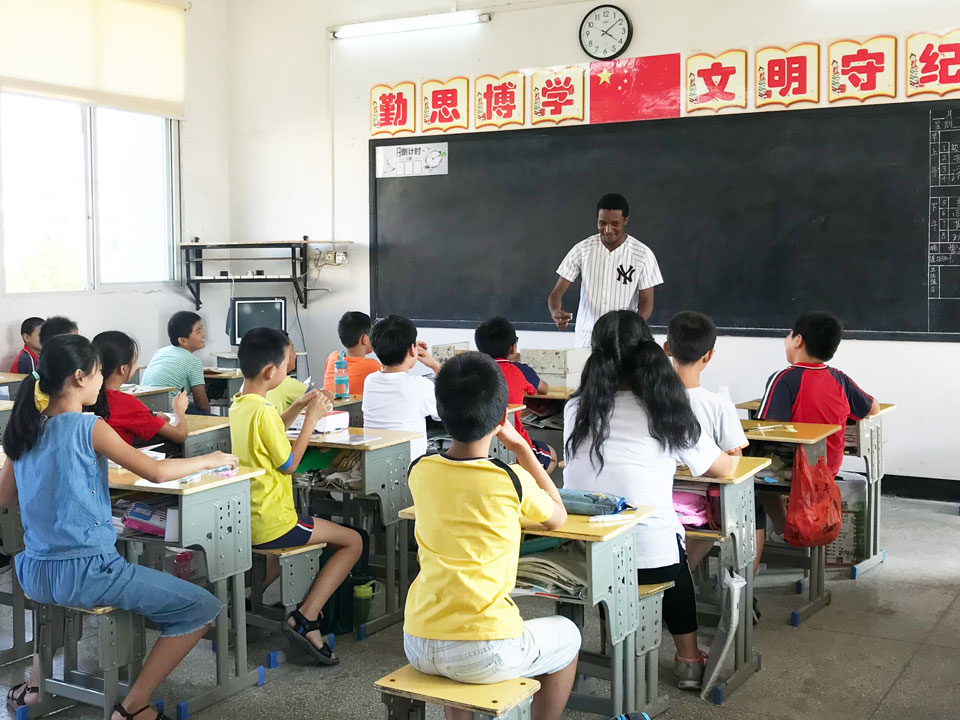 ���|Ů�ӌWУ