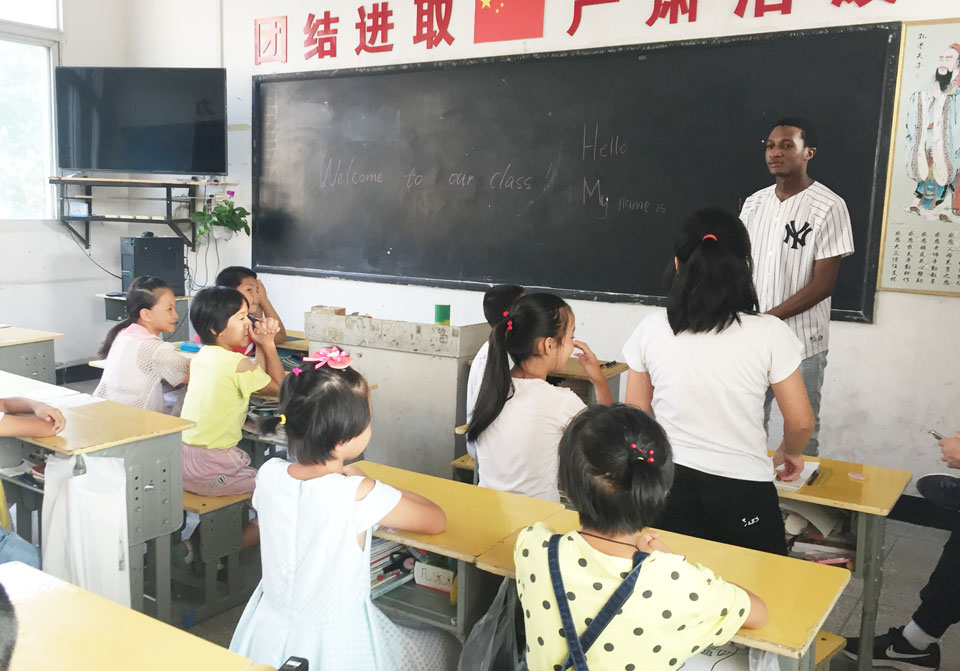 ���|Ů�ӌWУ