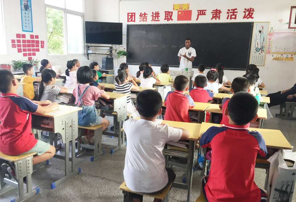 ���|Ů�ӌWУ