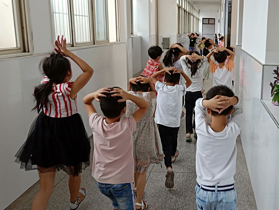 ��У�e�k����p��(z��i)��(y��ng)����ɢ�ݾ����(d��ng)