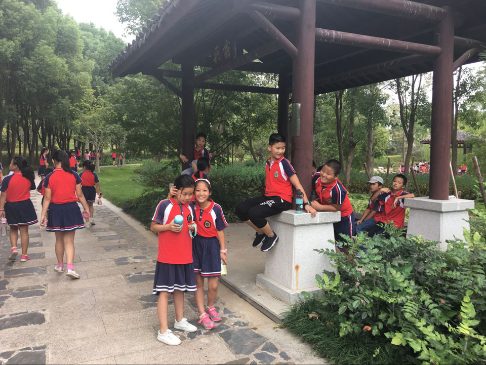 ���|Ů�ӌW(xu��)У