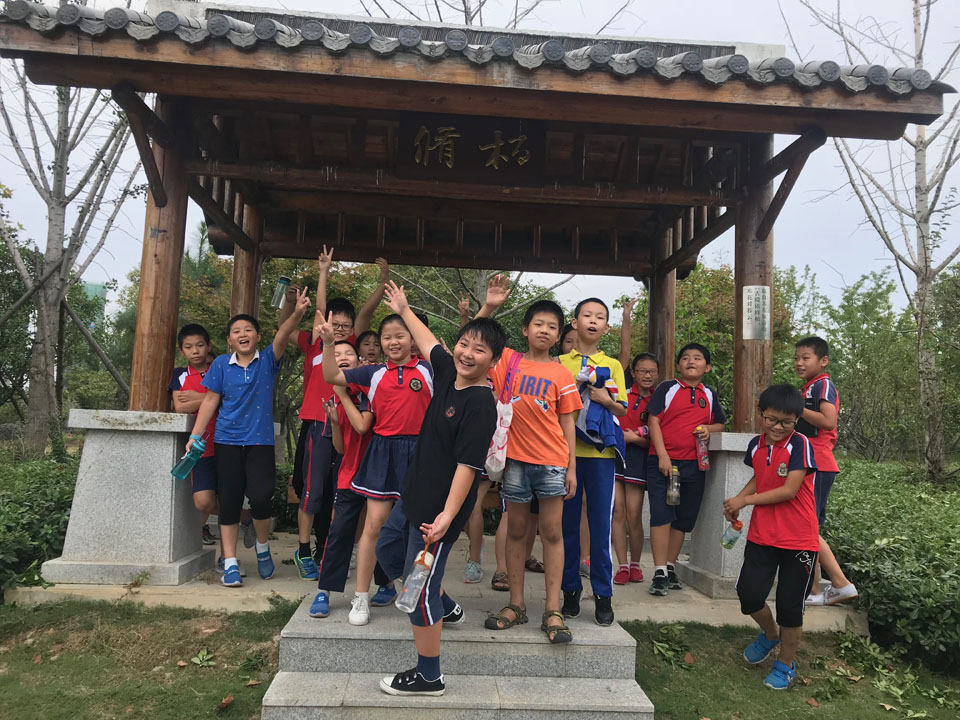 ���|Ů�ӌW(xu��)У