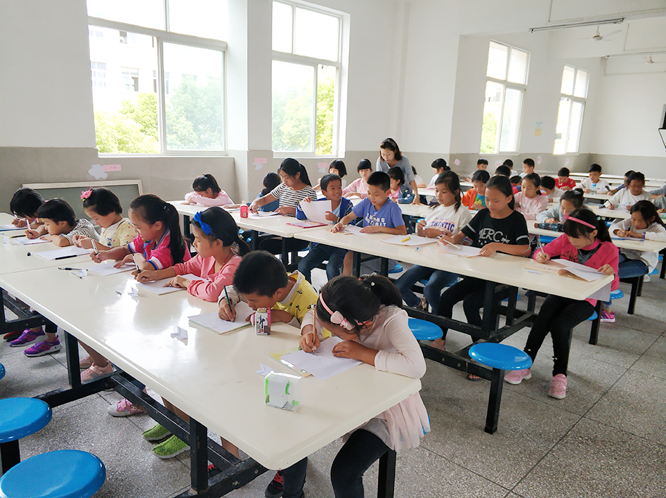 ���|Ů�ӌW(xu��)У