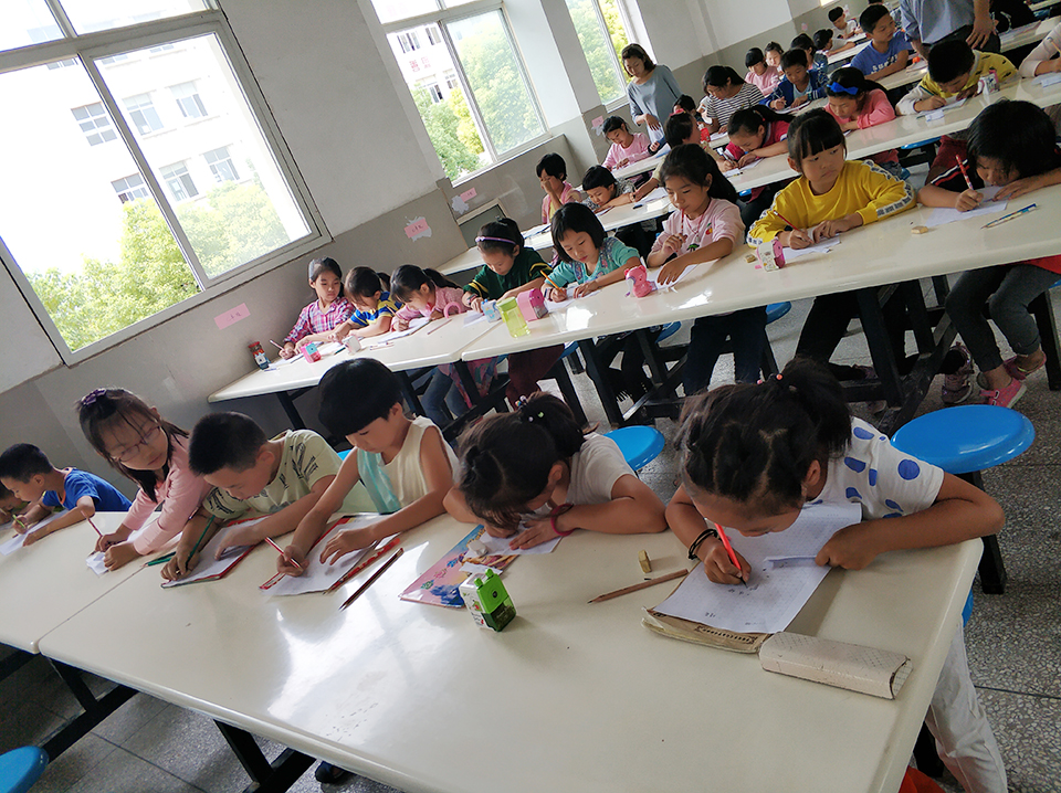 ���|Ů�ӌW(xu��)У