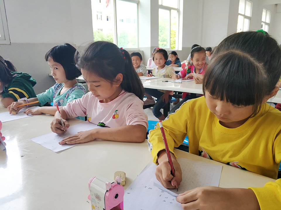 ���|Ů�ӌW(xu��)У