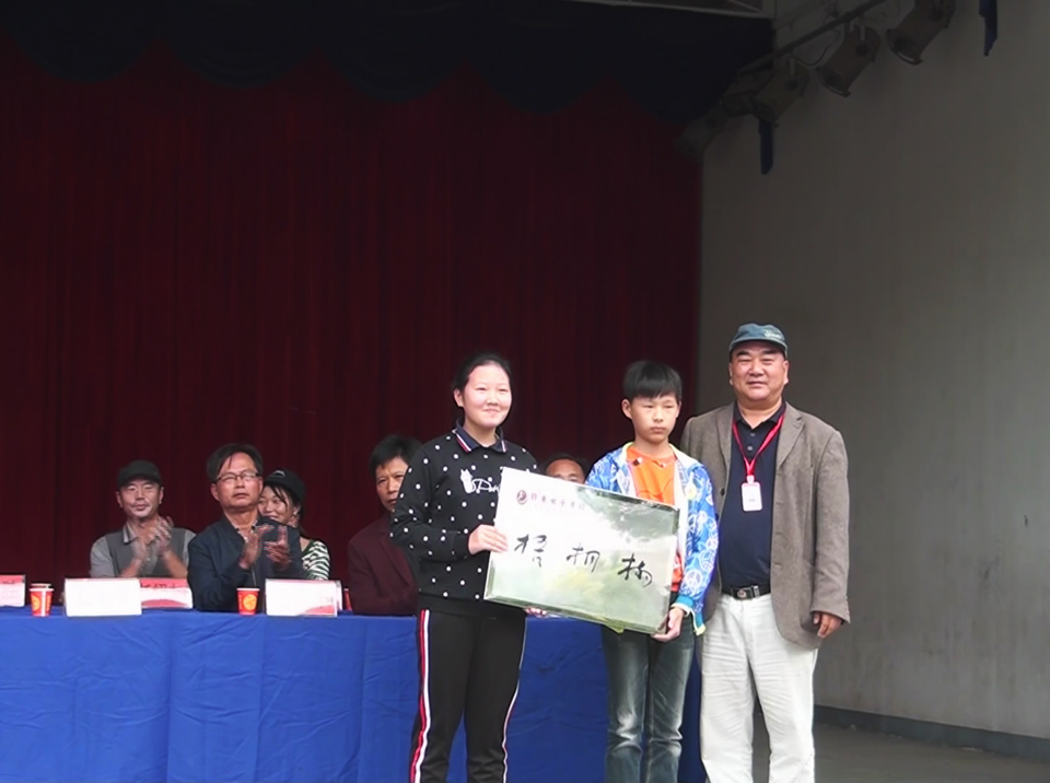 ���|Ů�ӌWУ