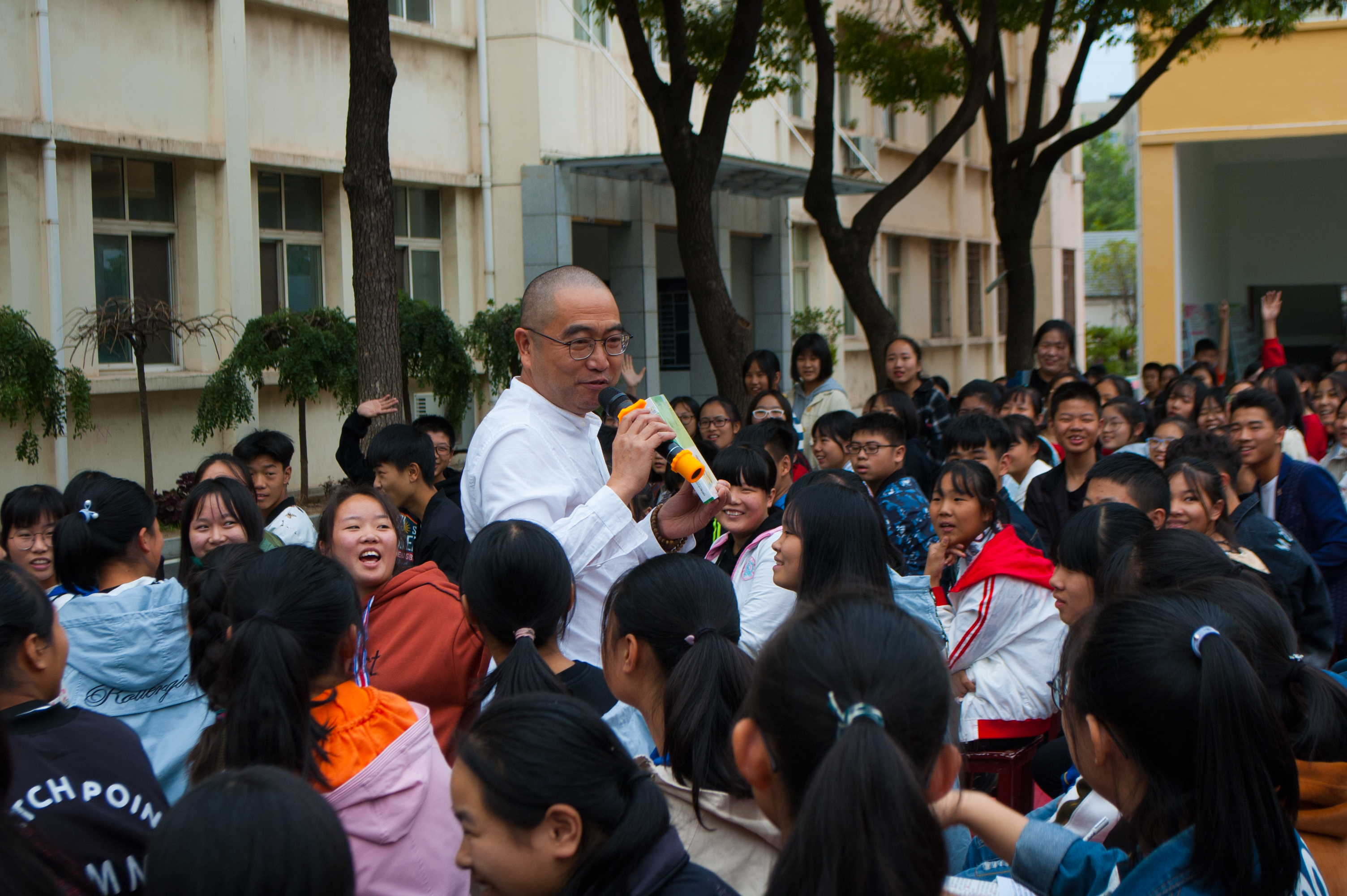 ���|Ů�ӌWУ