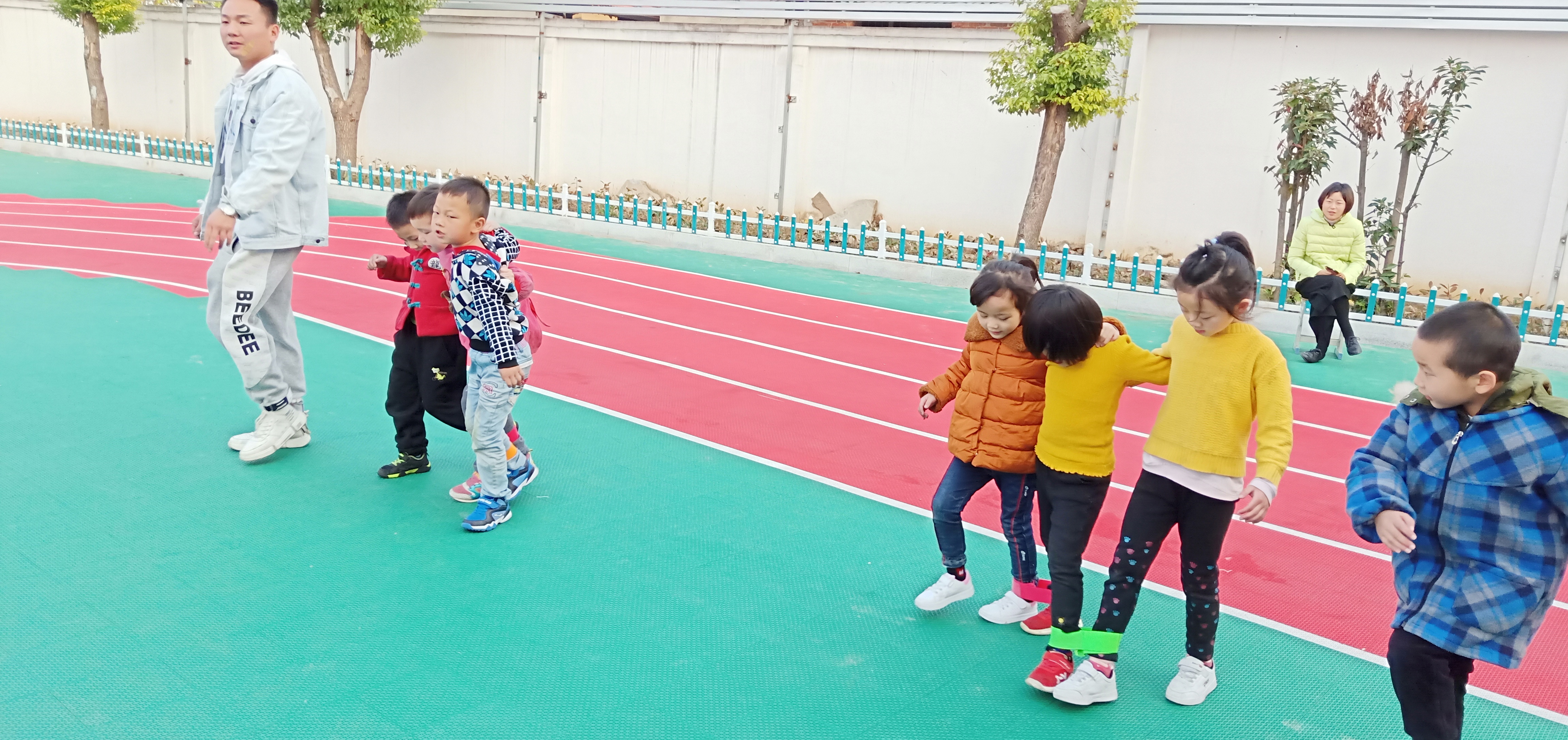 ���|Ů�ӌW(xu��)У