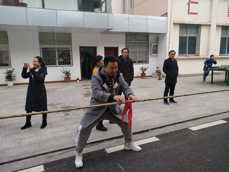 ���|Ů�ӌWУ