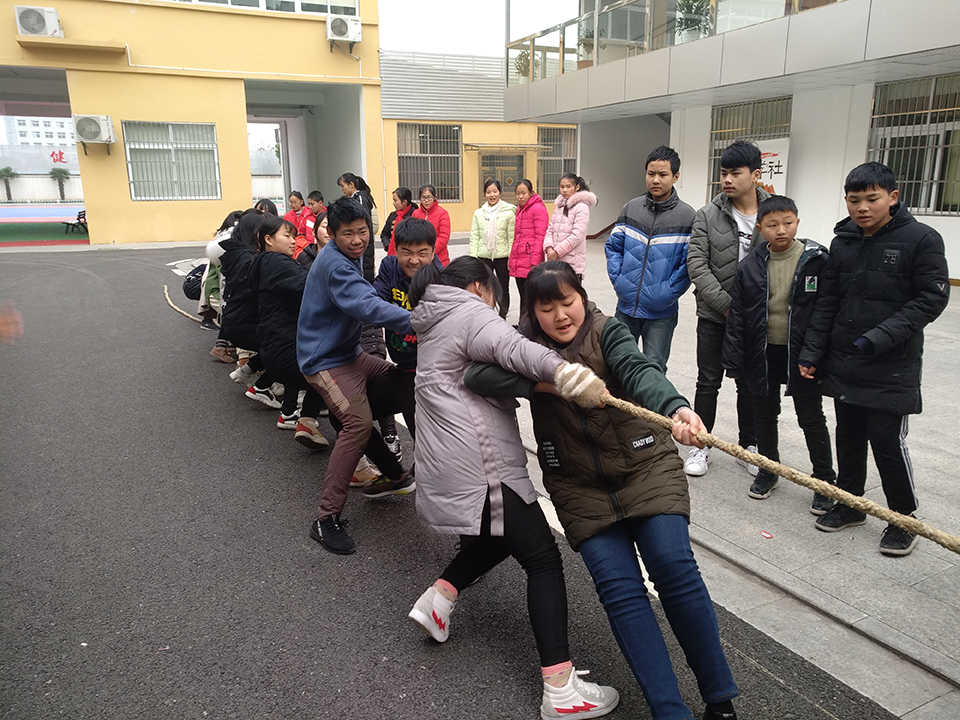 ���|Ů�ӌWУ