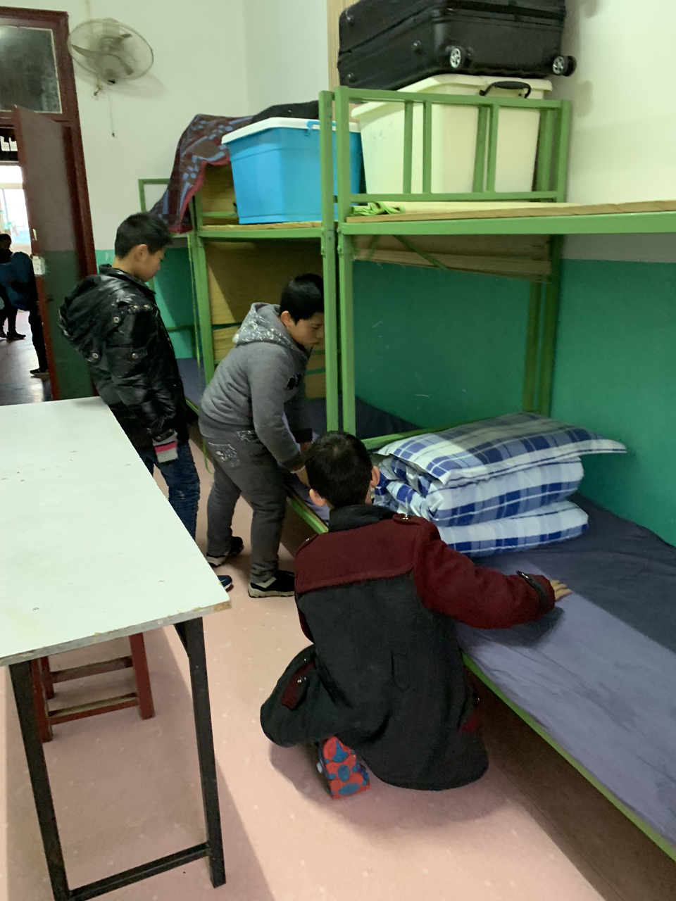 ���|Ů�ӌWУ